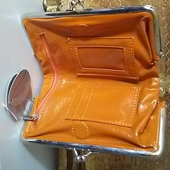 Clutch - Picture 1 of 8